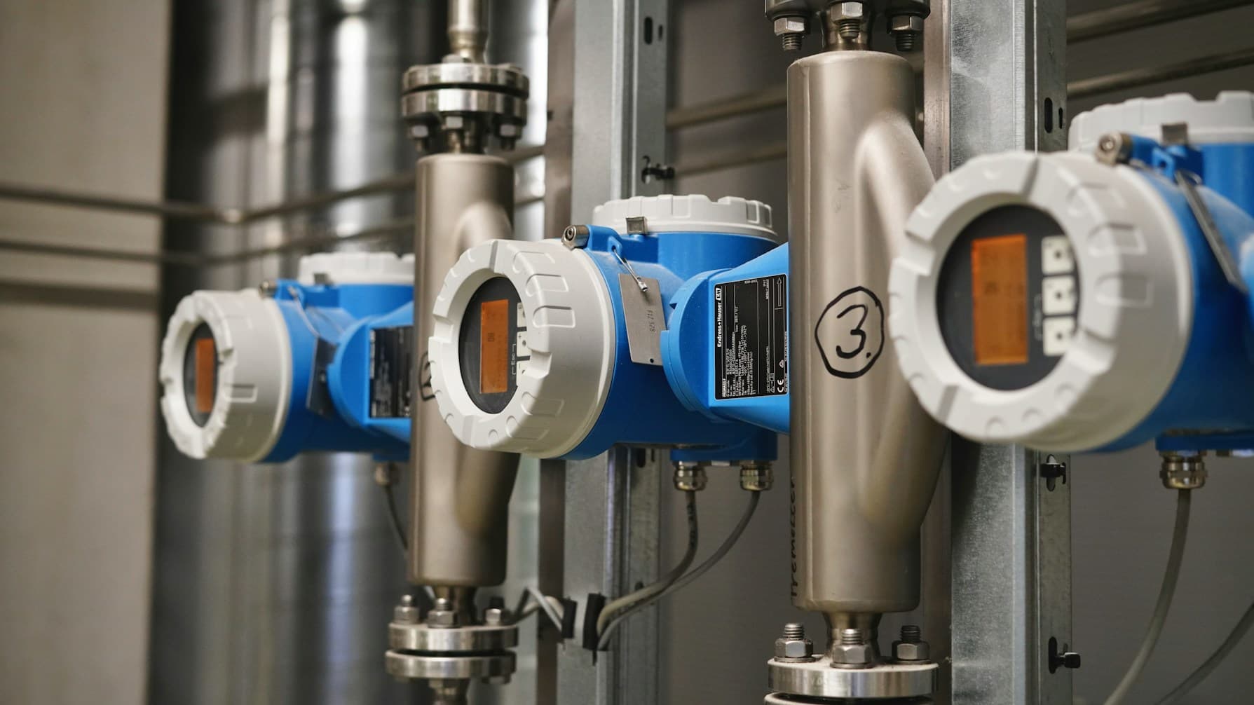 Industrial flow meters and valves